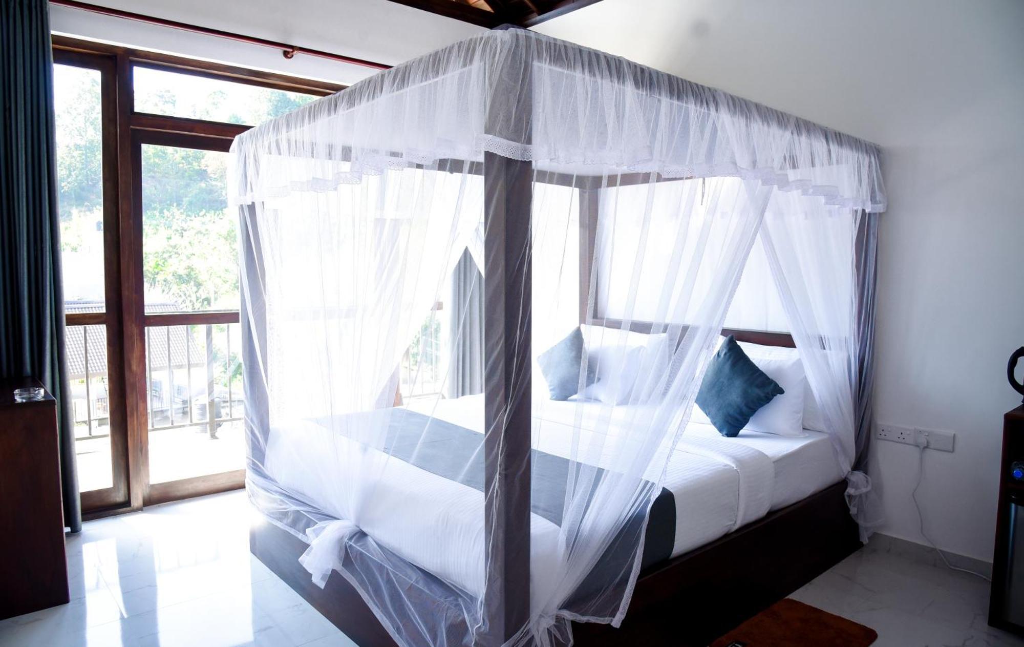 Ever Breeze Ella Hotel Extérieur photo