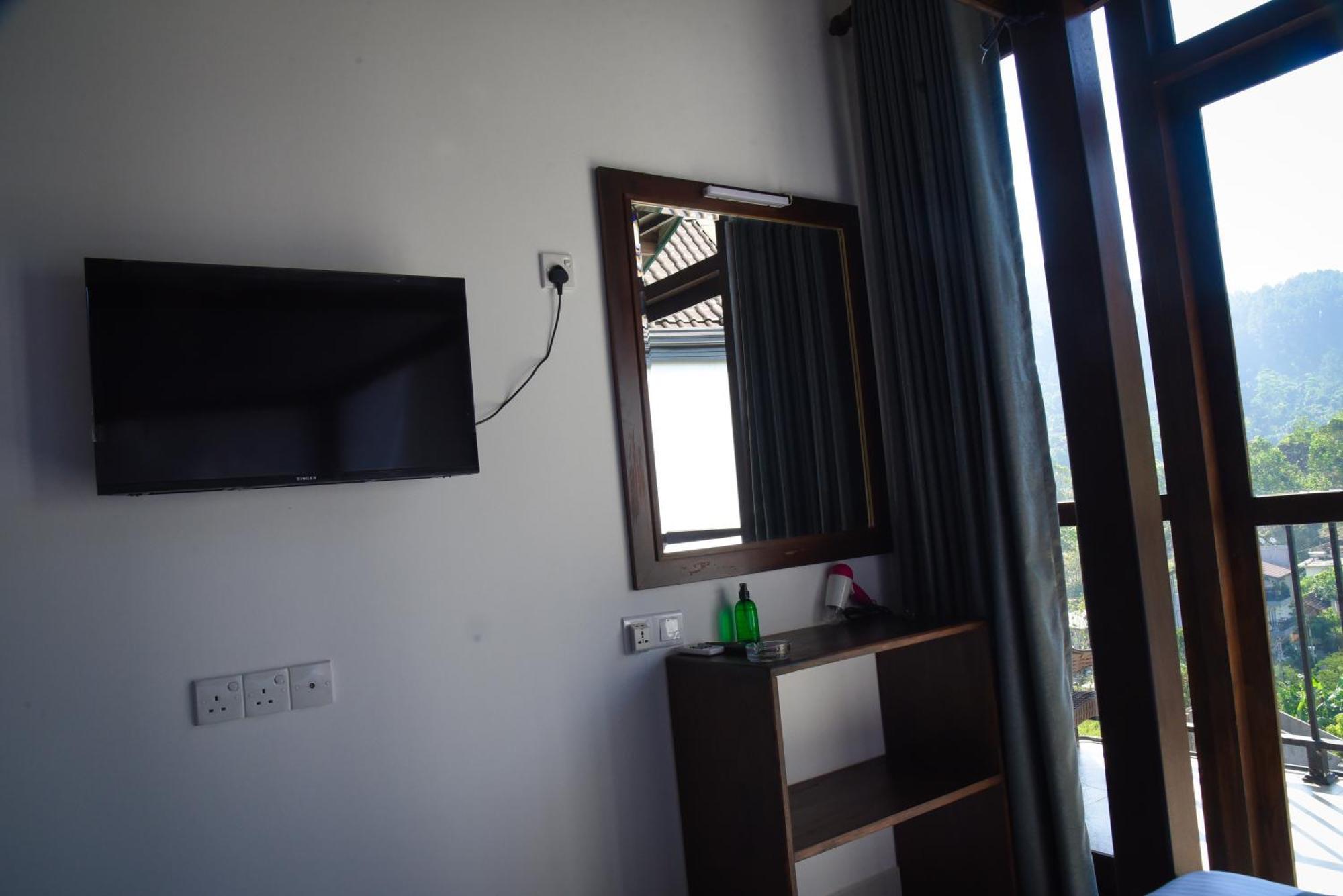 Ever Breeze Ella Hotel Extérieur photo