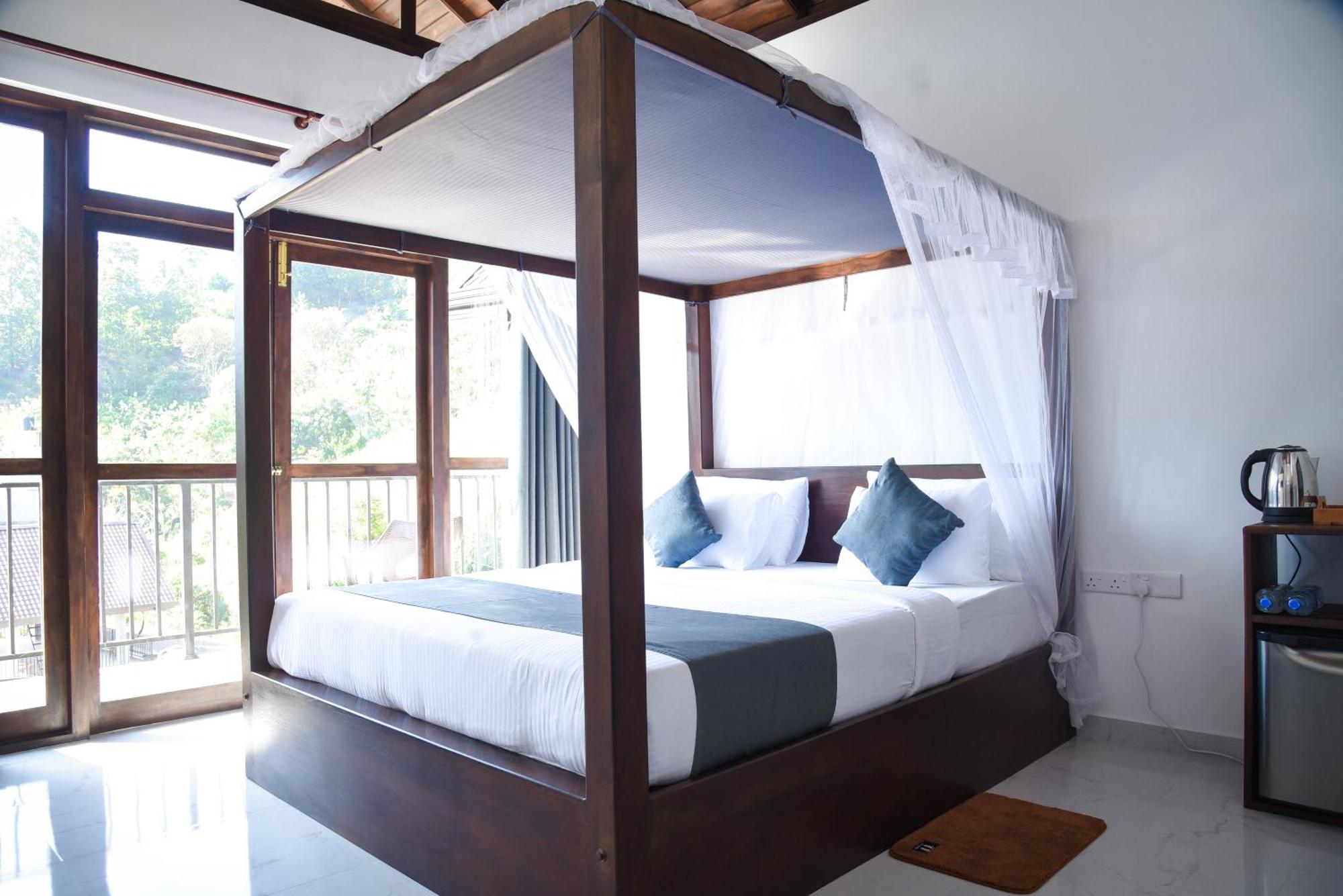 Ever Breeze Ella Hotel Extérieur photo